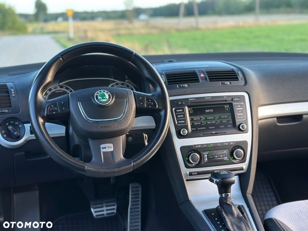 Skoda Octavia 2.0 TDI CR DPF DSG RS - 30