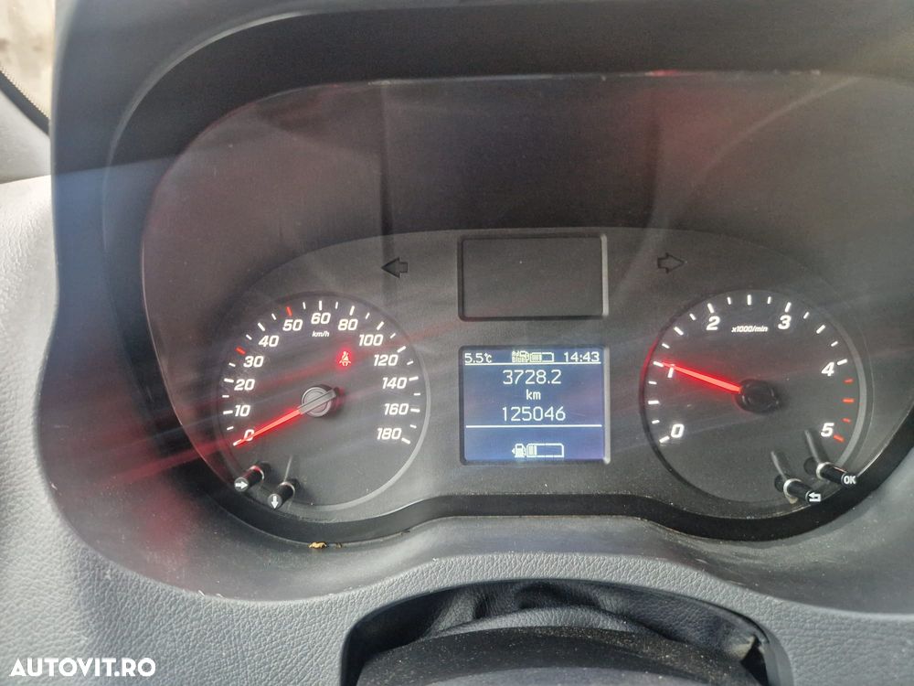 Mercedes-Benz Sprinter - 21