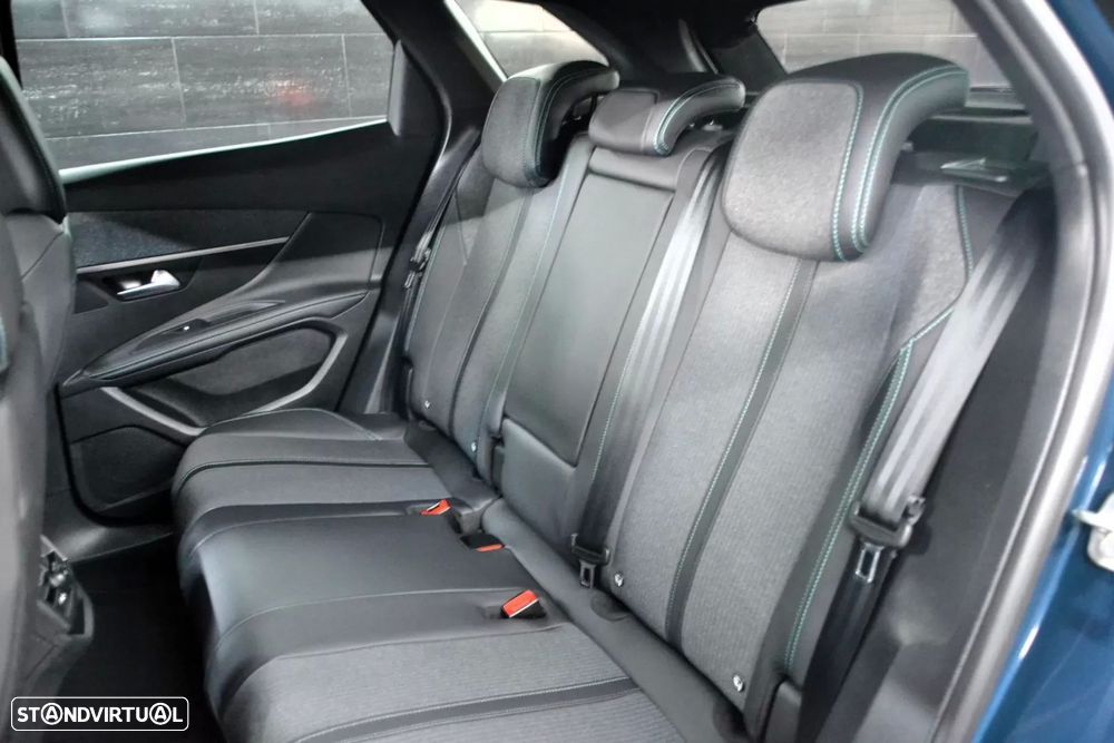 Peugeot 3008 1.5 BlueHDi Allure Pack EAT8 - 27