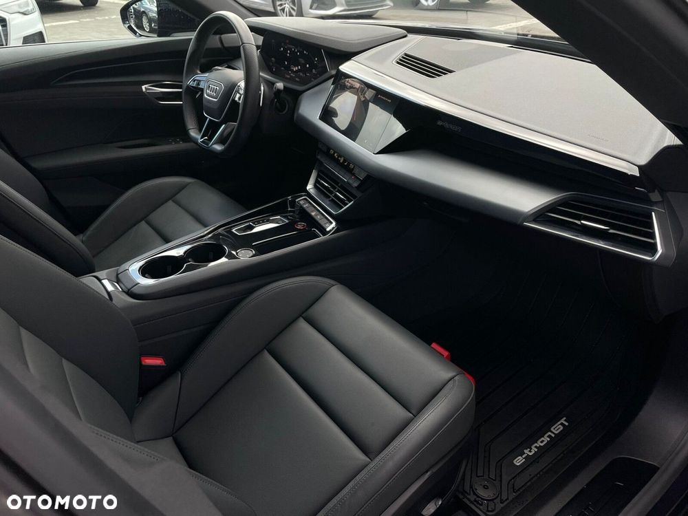 Audi e-tron GT - 24