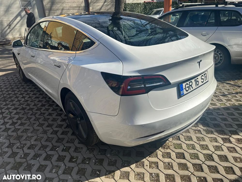 Tesla Model 3 Standard Reichweite Plus Hinterradantrieb - 6