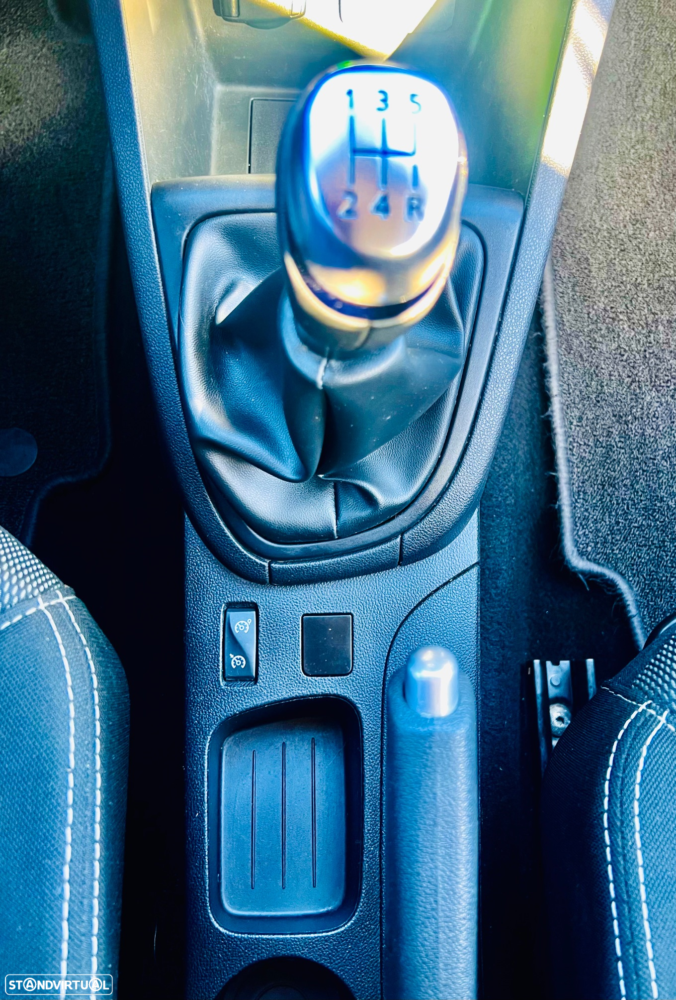 Renault CLIO IV 1.5DCI ZEN AC | IVA DEDUTÍVEL! | 1 DONO - 32