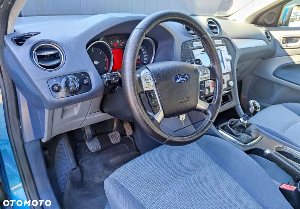 Ford Mondeo - 13