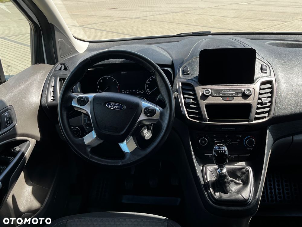 Ford Tourneo Connect - 15