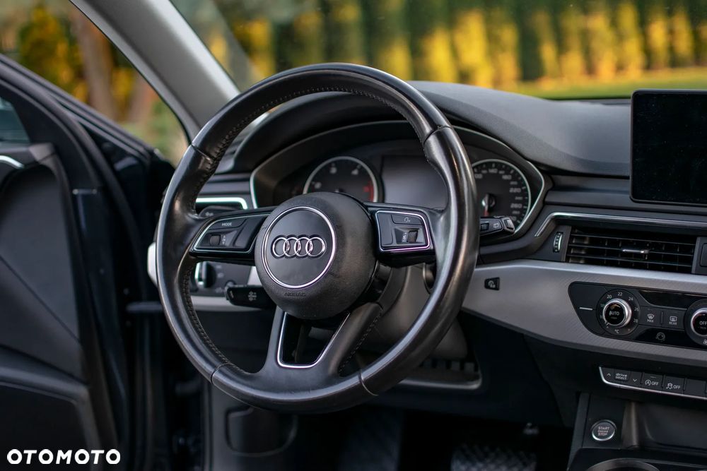 Audi A4 Avant 2.0 TDI DPF clean diesel S line Sportpaket - 31