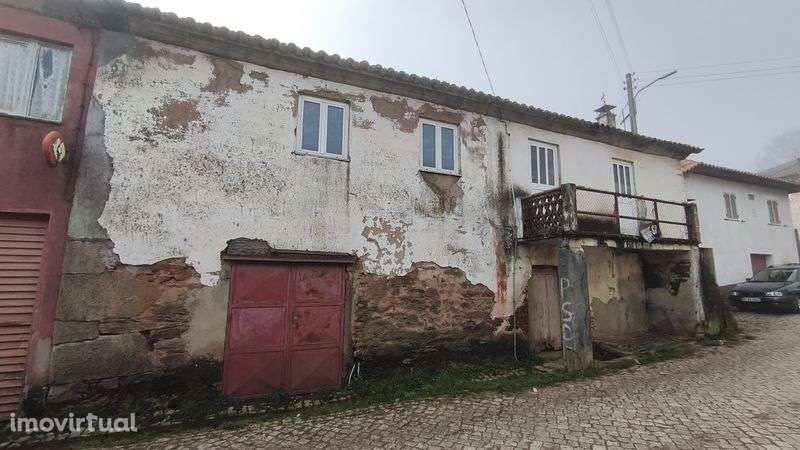 Casa para restauro - Grande imagem: 2/12