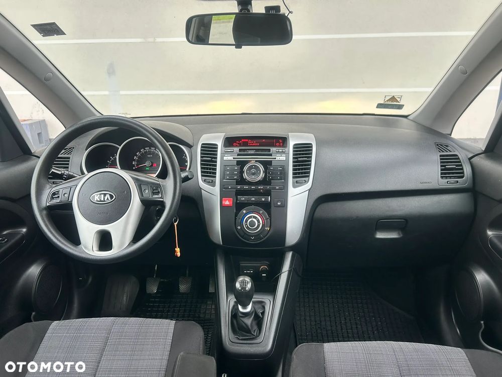 Kia Venga 1.4 CRDi M - 11