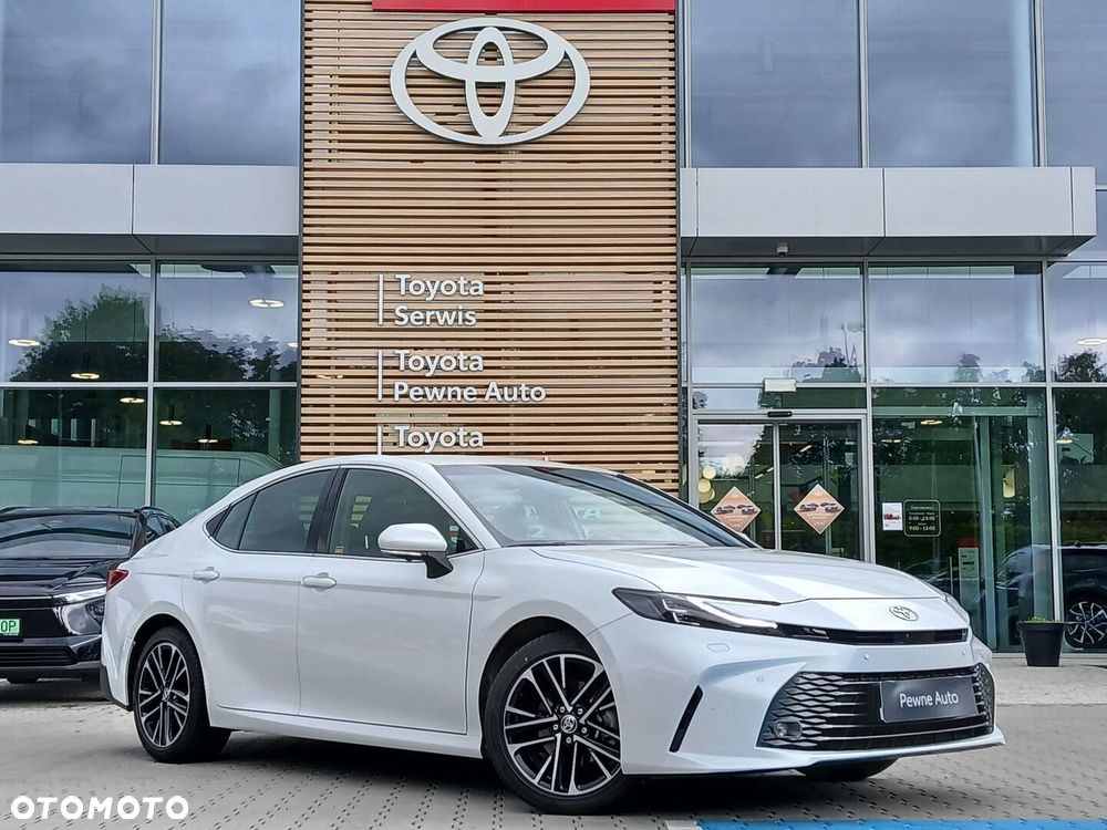 Toyota Camry - 1