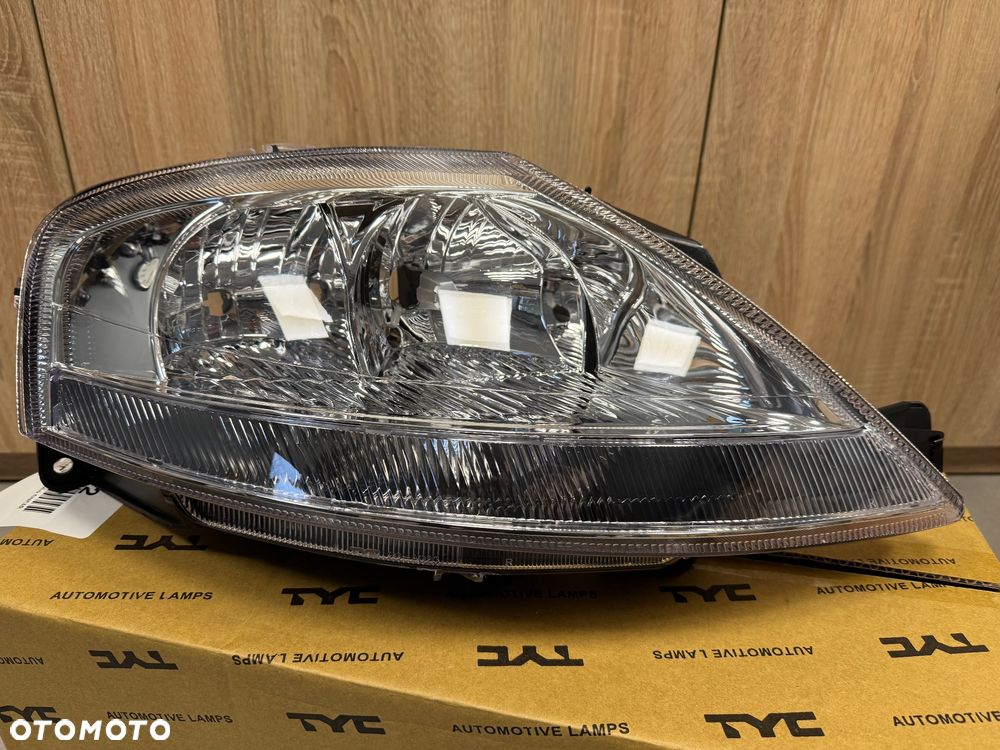 Citroen c3 I reflektor przód