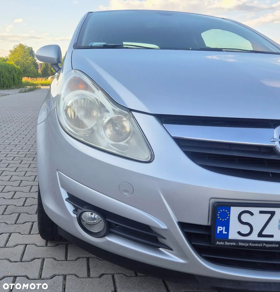 Opel Corsa 1.2 16V Enjoy - 8