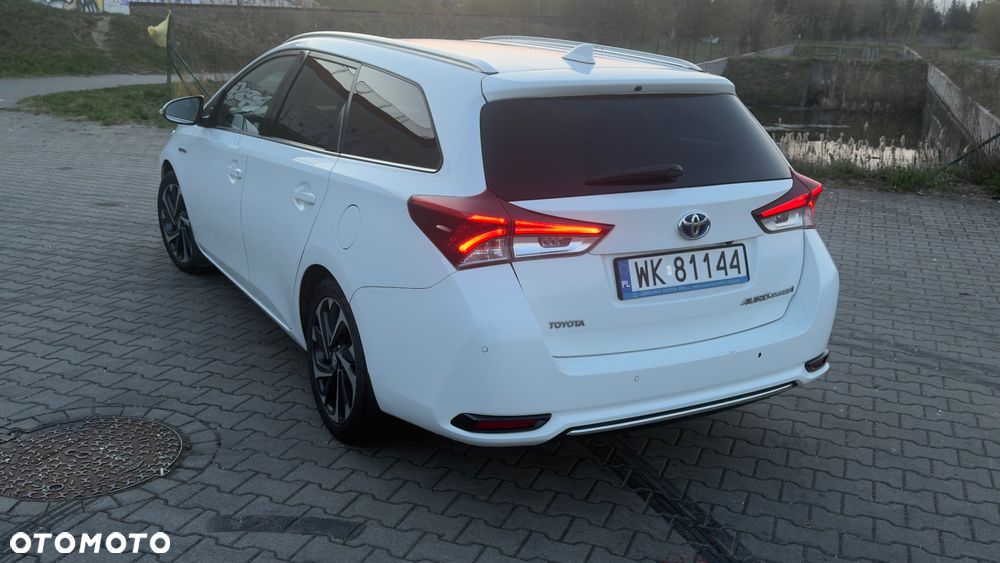 Toyota Auris Hybrid 135 Comfort - 5