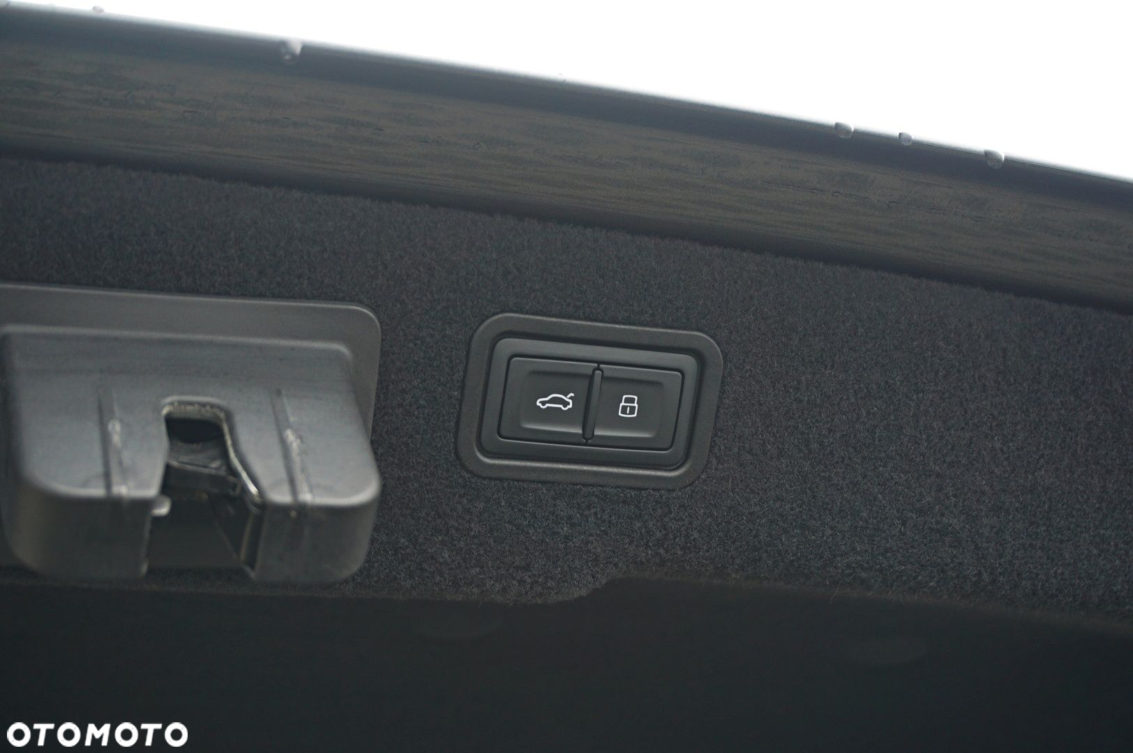 Audi S8 - 8