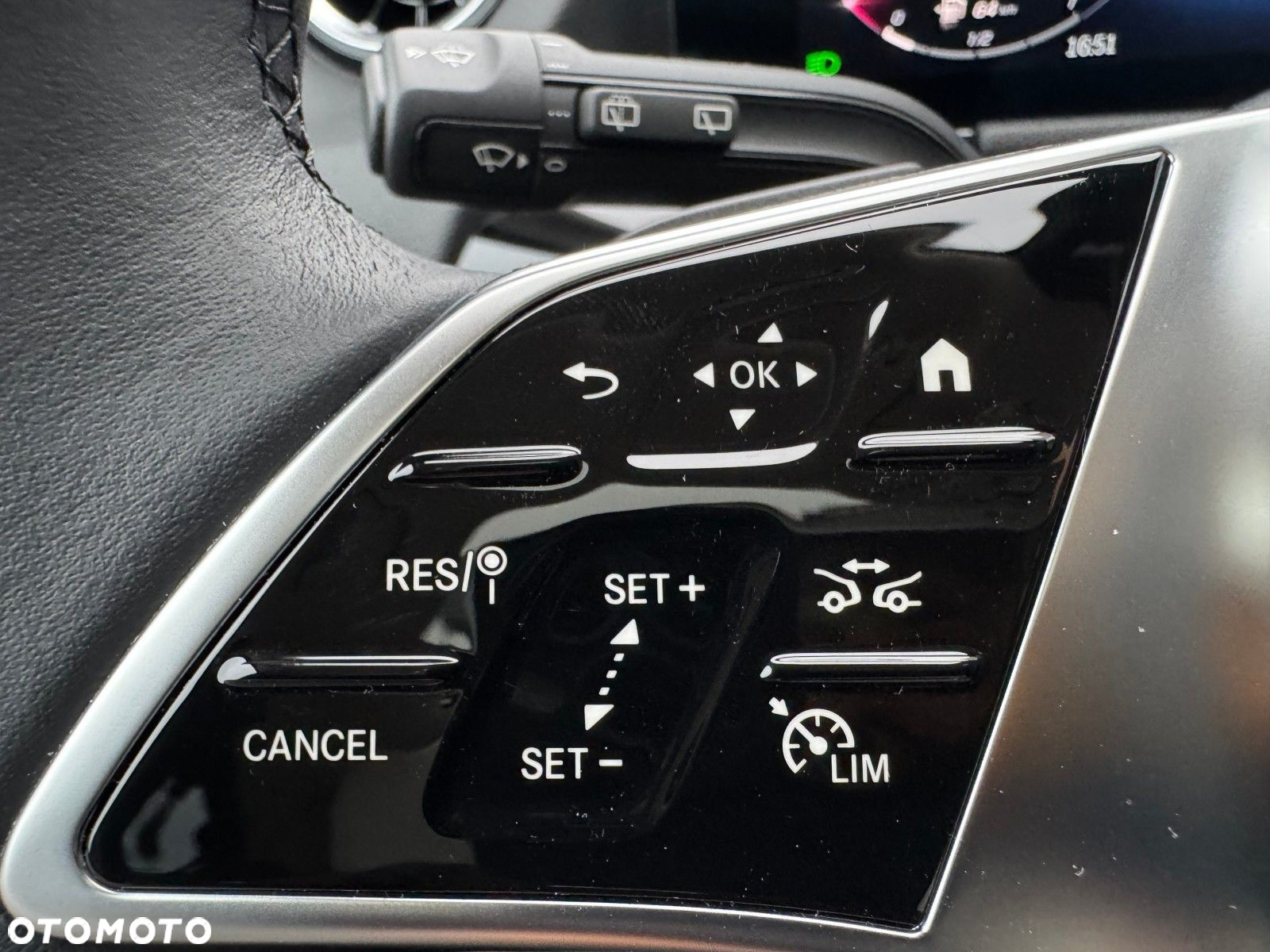 Mercedes-Benz GLA - 27