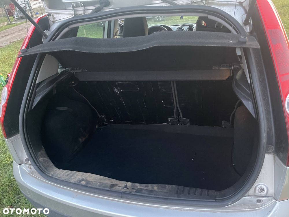Ford Fiesta - 6