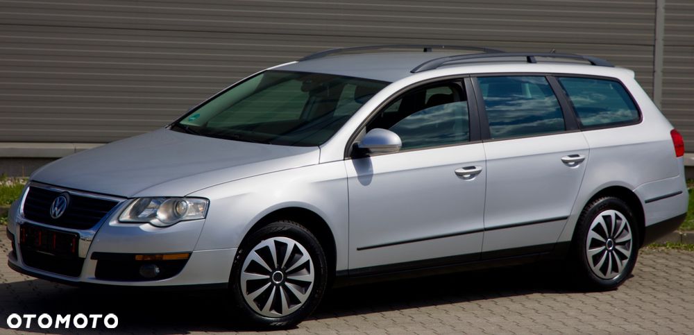 Volkswagen Passat 1.6 FSI Trendline - 6