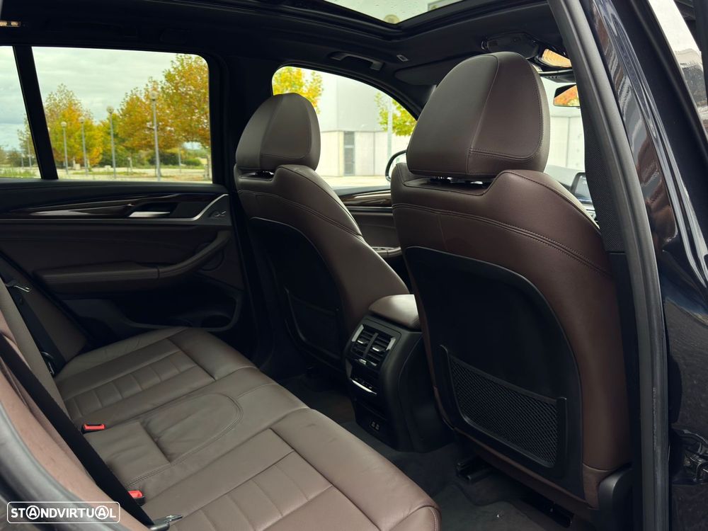 BMW iX3 Inspiring - 11