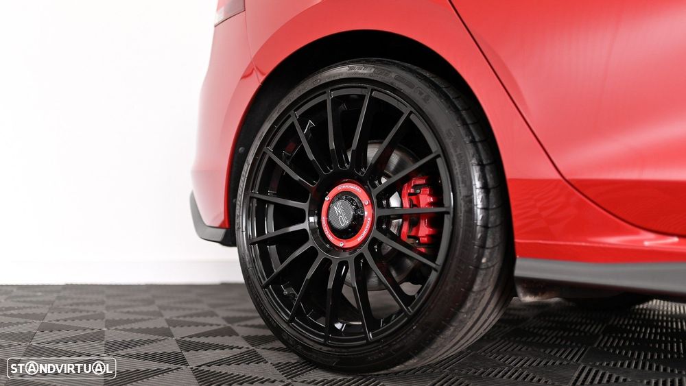 VW Golf 2.0 TSI GTI Clubsport DSG - 18