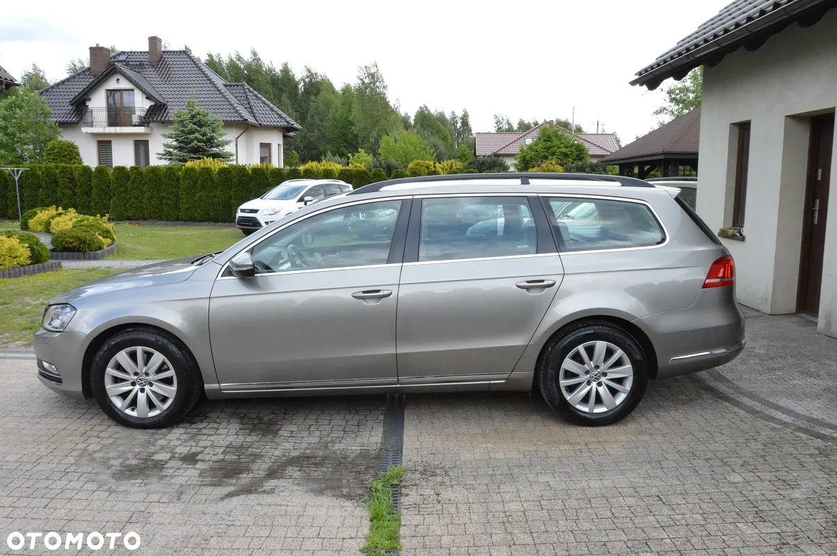 Volkswagen Passat 2.0 TDI Comfortline DSG - 8