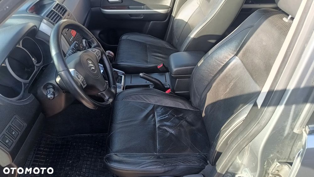 Suzuki Grand Vitara 1.9 DDiS Premium - 14