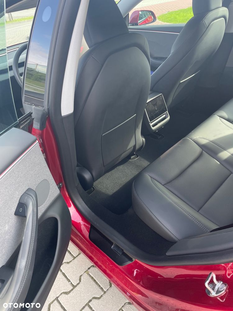 Tesla Model 3 - 14