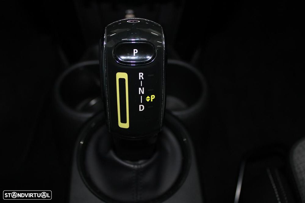 MINI 3 Portas Cooper SE Premium Yours - 21