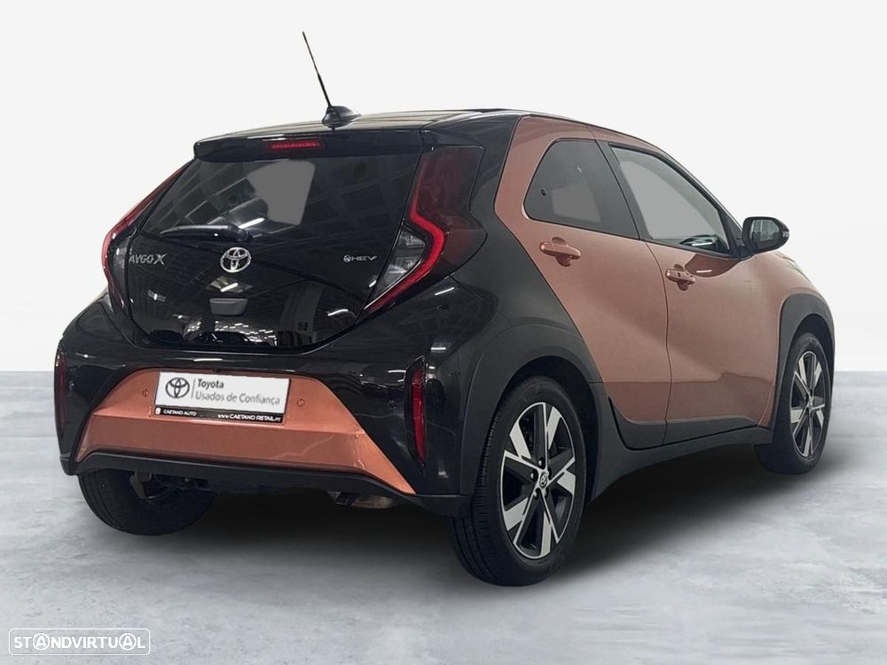 Toyota Aygo X 1.5 Hybrid Envy - 14