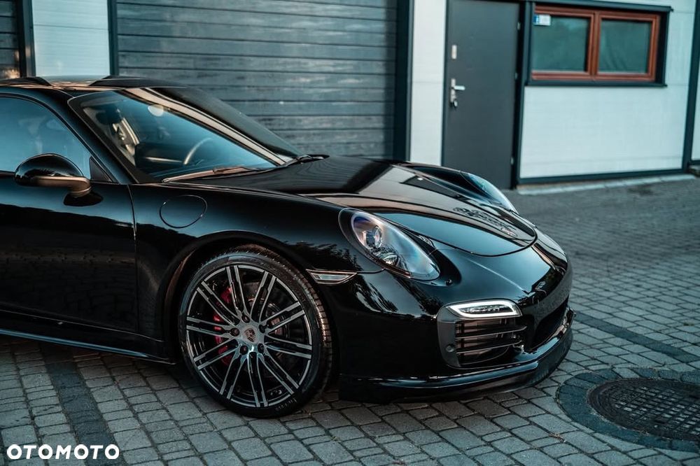 Porsche 911 Turbo - 21