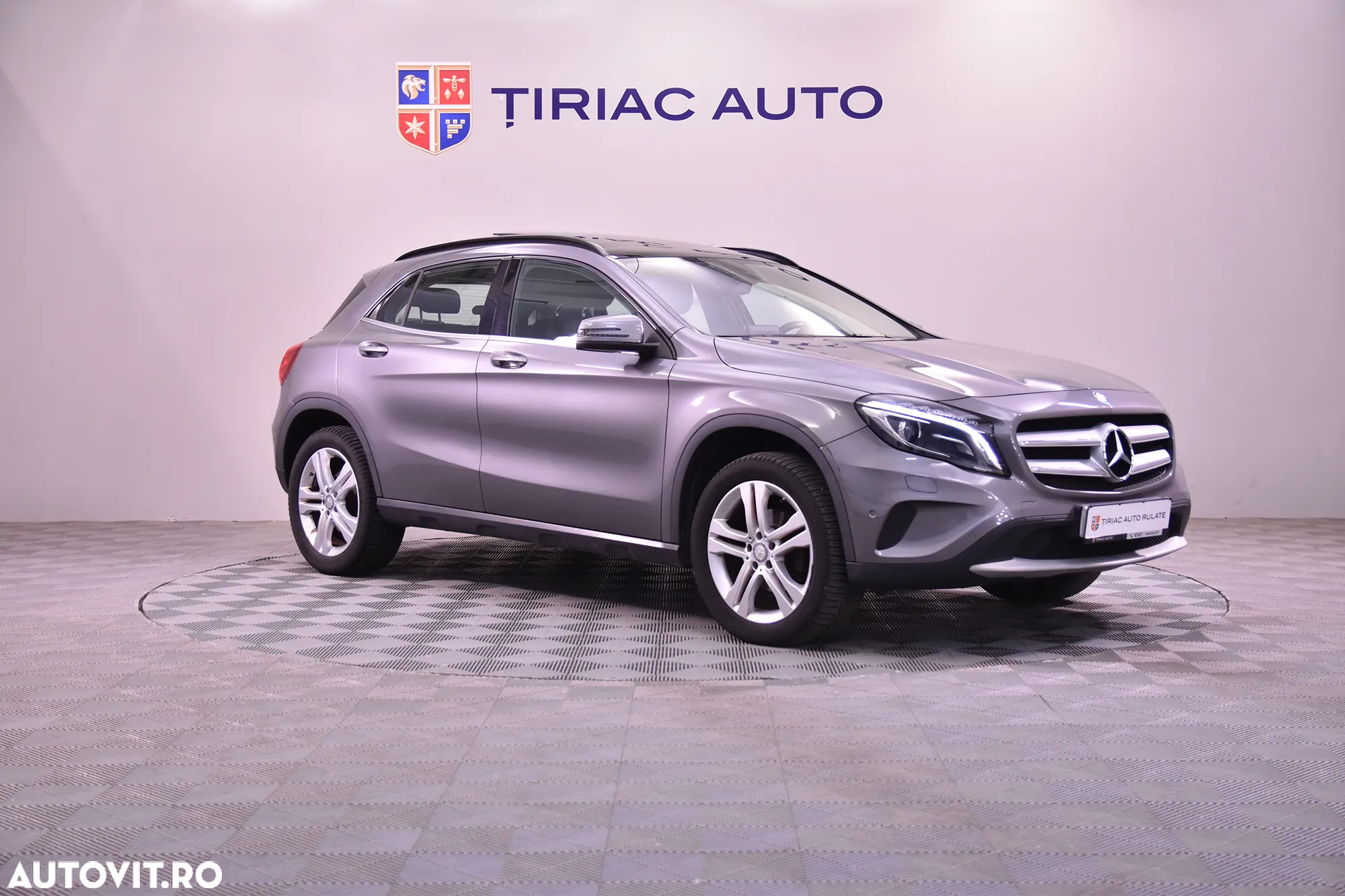 Mercedes-Benz GLA 200 7G-DCT - 7