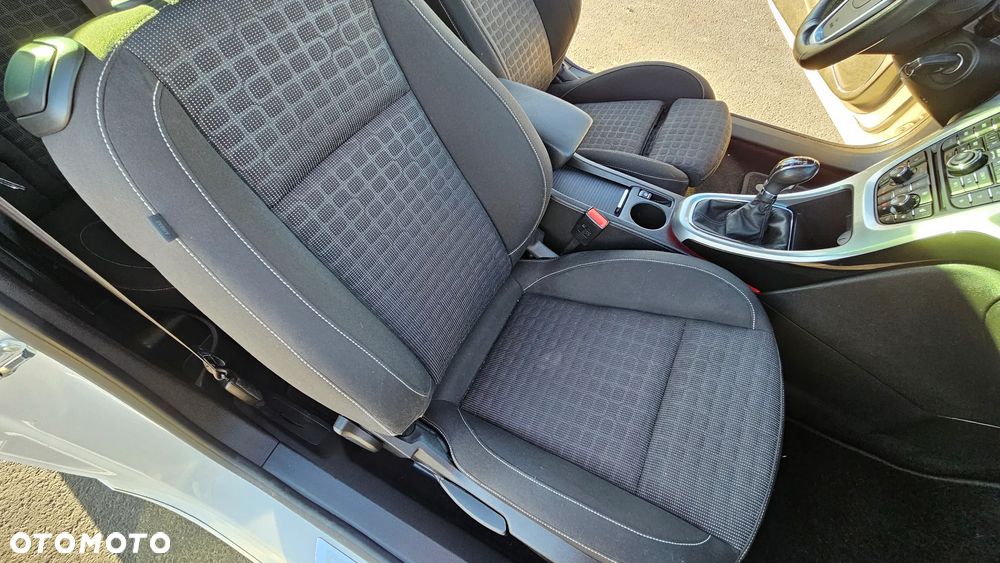 Opel Astra - 25