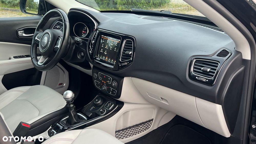 Jeep Compass 2.0 MultiJet Active Drive Limited - 39