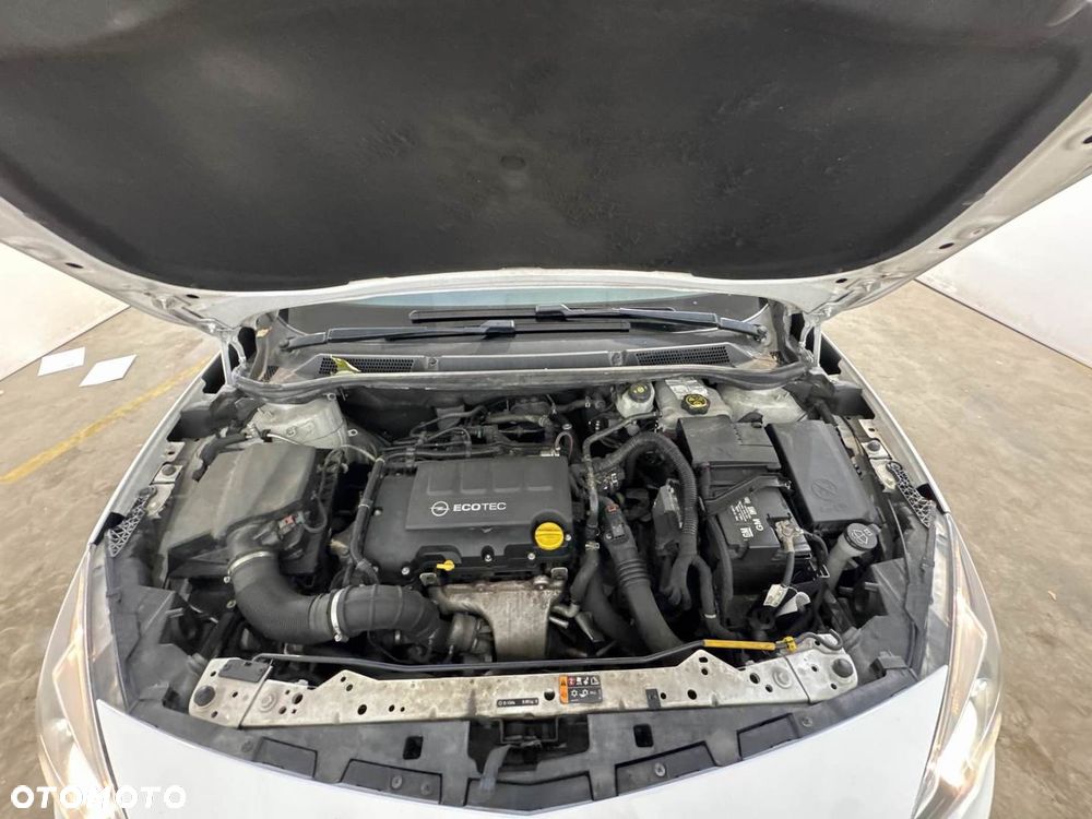 Opel Cascada 1.4 T Cosmo EU6 - 7