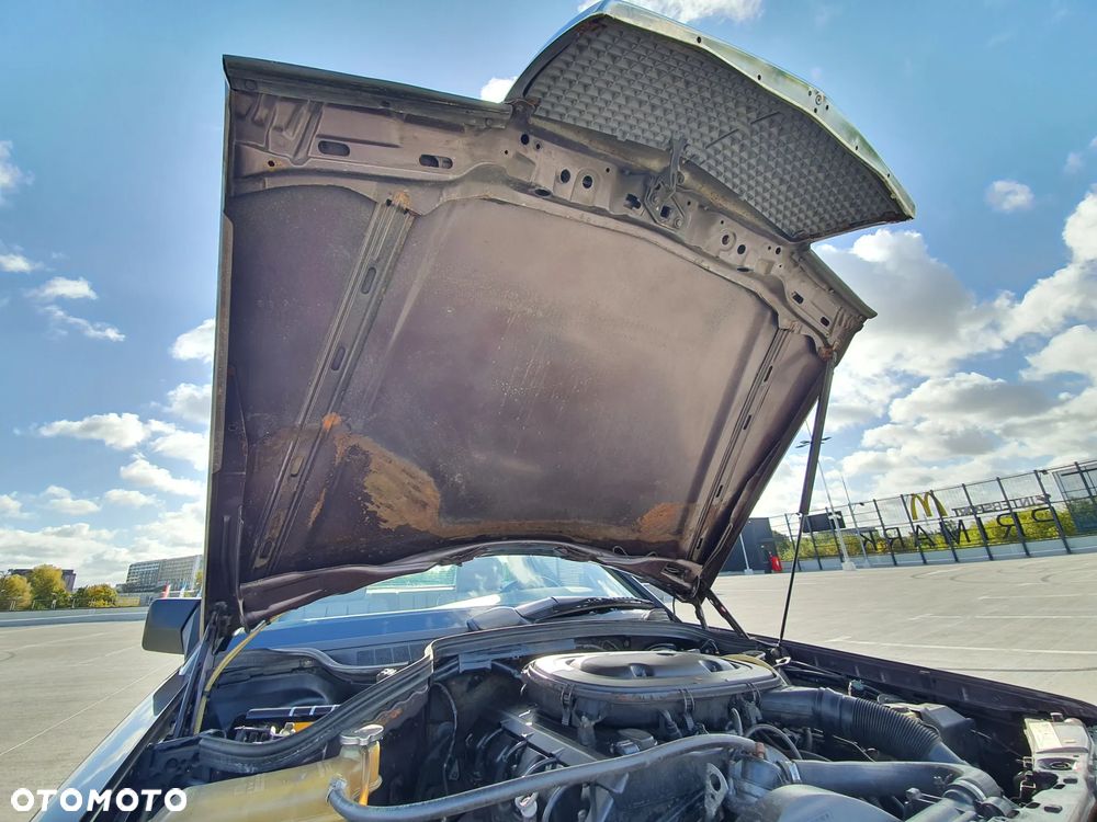 Mercedes-Benz W201 (190) - 12