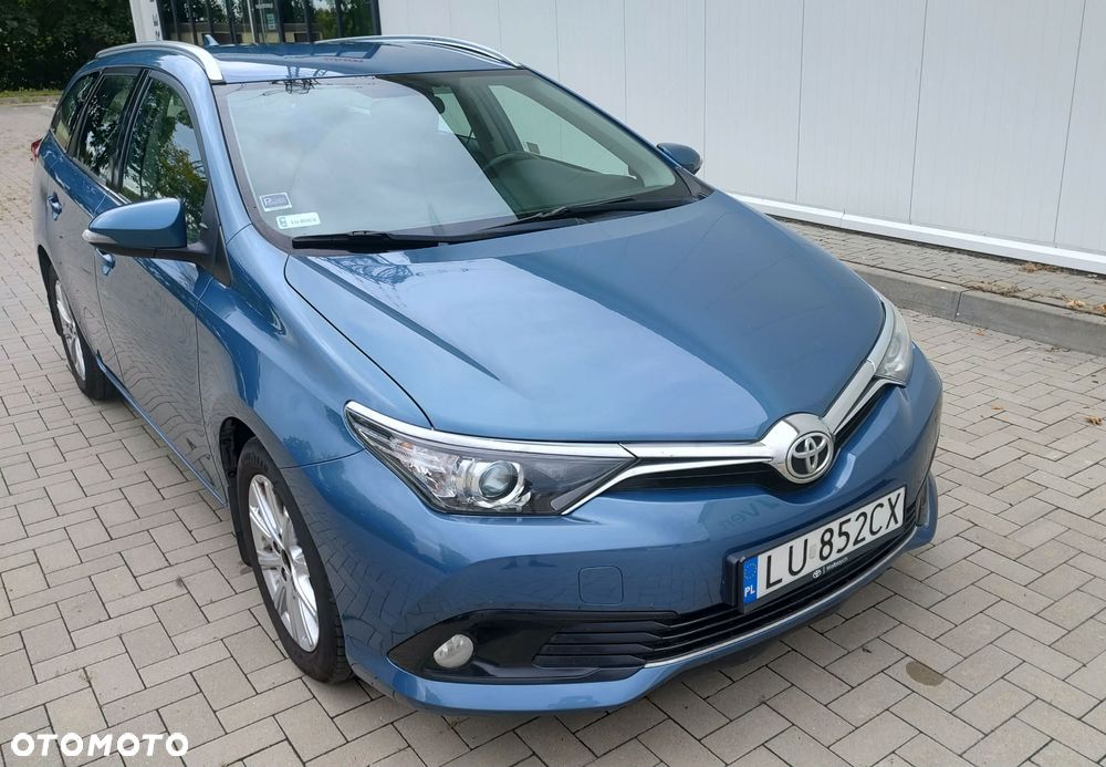 Toyota Auris - 1