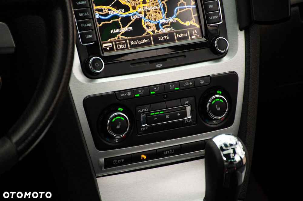 Skoda Octavia 2.0 TDI DPF RS - 33