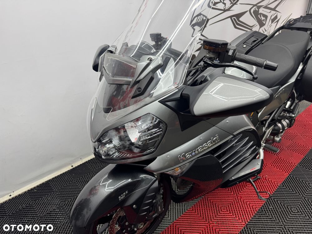 Kawasaki GTR - 12
