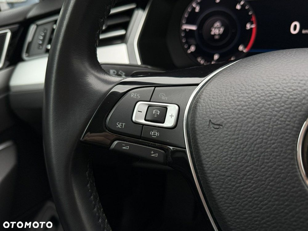 Volkswagen Passat 2.0 TDI BMT Highline DSG - 23