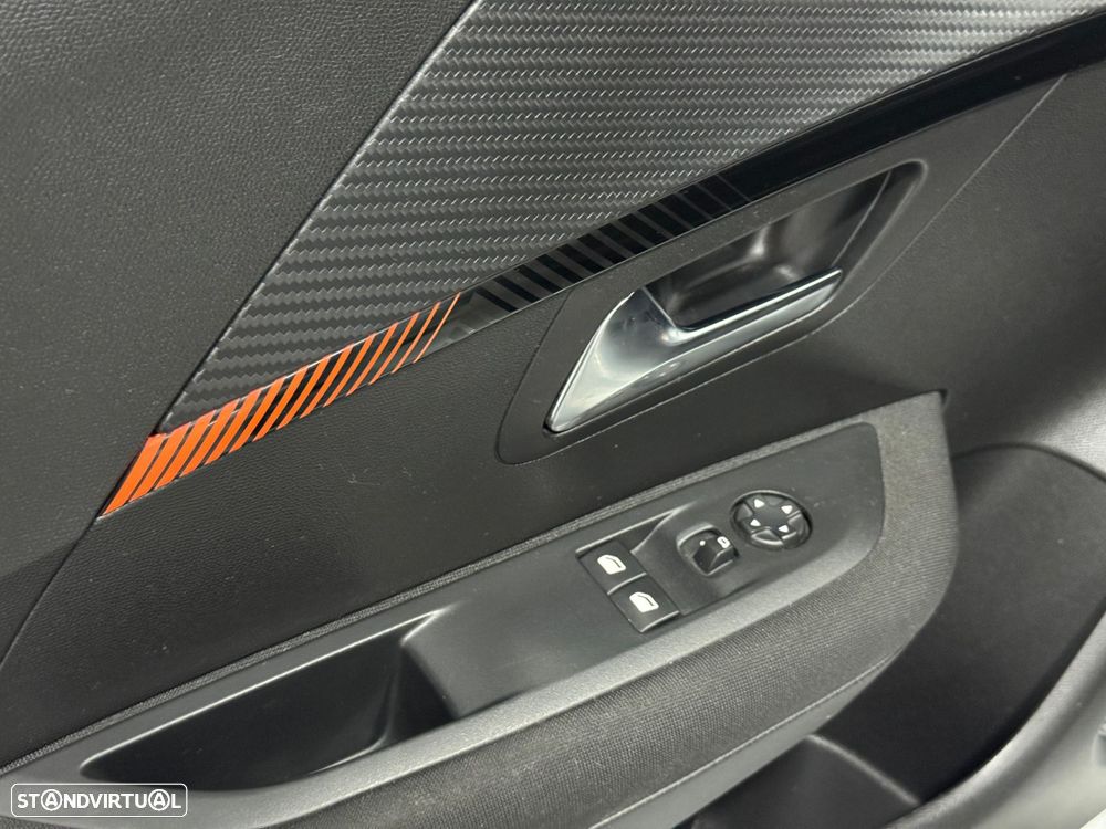 Peugeot 208 1.2 PureTech Active Pack - 28