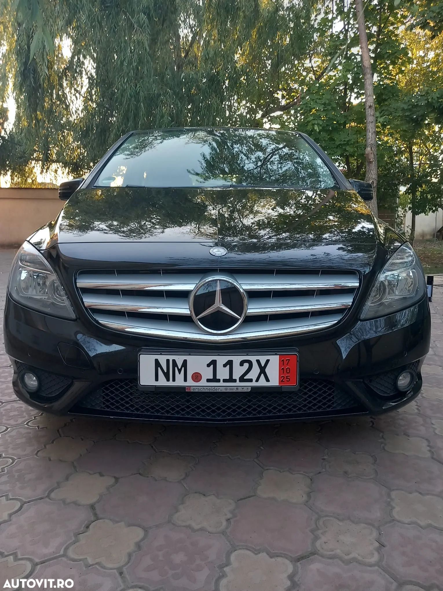 Mercedes-Benz B 180 BlueEFFICIENCY - 1