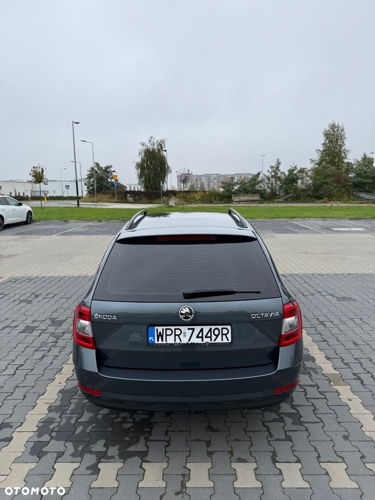 Skoda Octavia 2.0 TDI Style DSG - 8