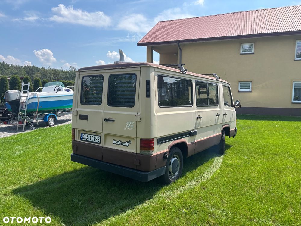 Mercedes-Benz MB100 - 3