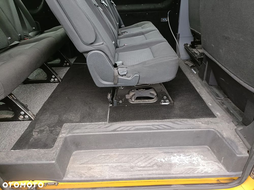 Ford Transit - 12