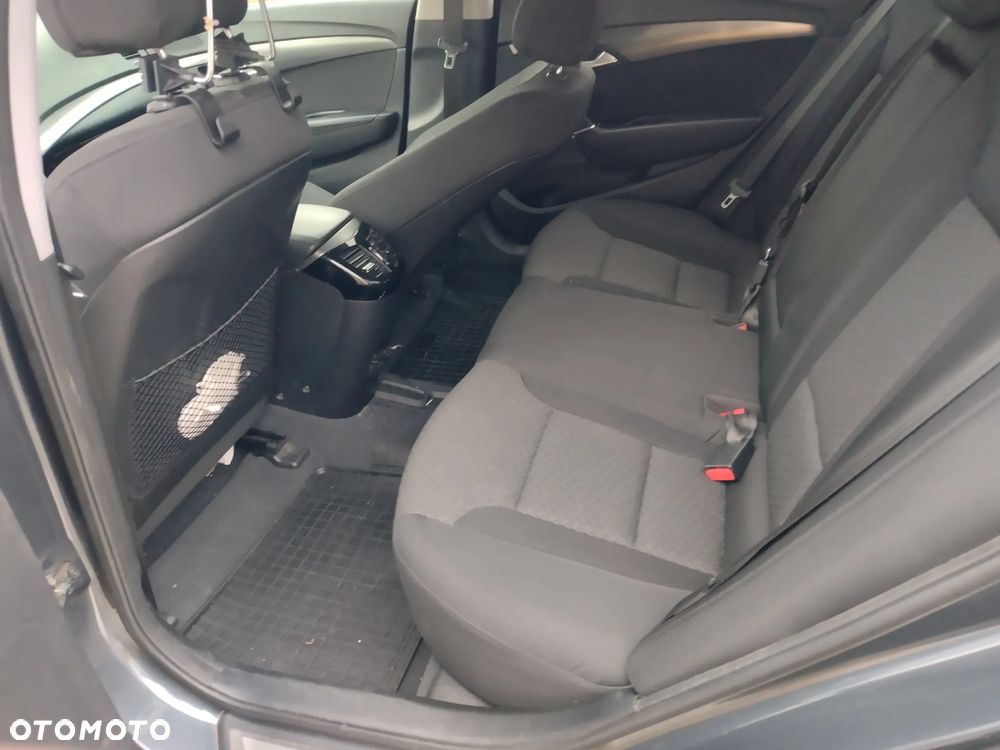 Hyundai i40 1.7 CRDi Business DCT - 8