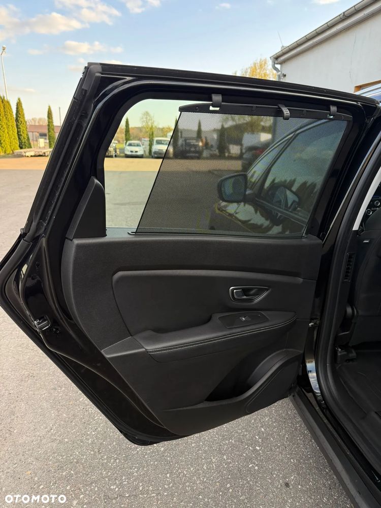 Renault Grand Scenic - 34