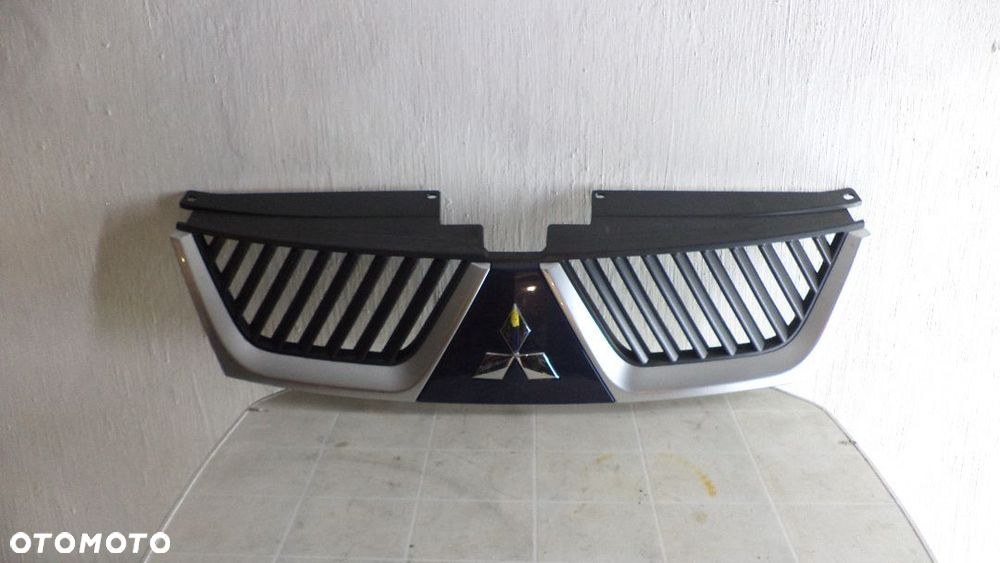 Atrapa grill OUTLANDER 2 07-09 7450A037ZZ - 1