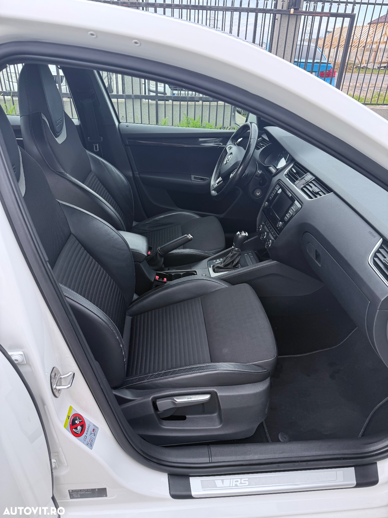 Skoda Octavia 2.0 TDI DSG RS - 6
