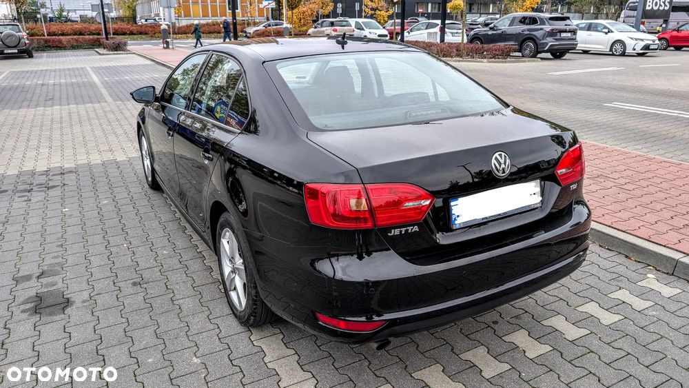 Volkswagen Jetta 1.6 TDI Comfortline - 7