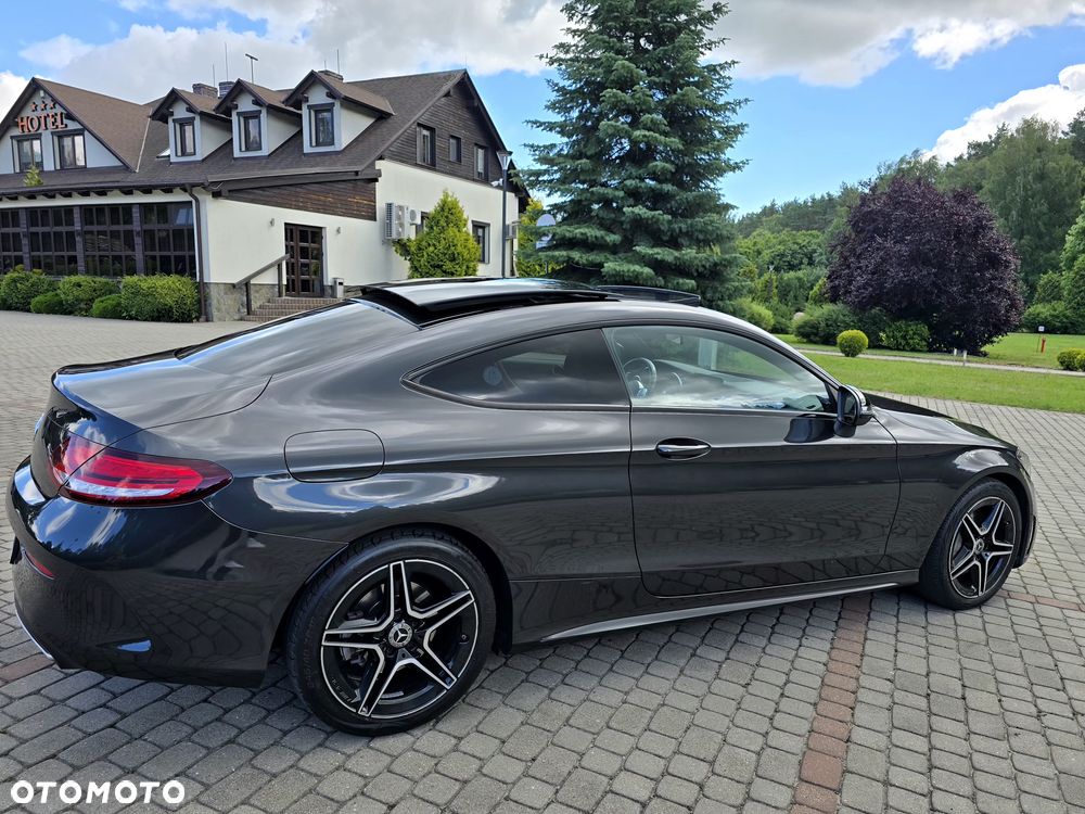 Mercedes-Benz Klasa C 300 4MATIC 9G-TRONIC - 4