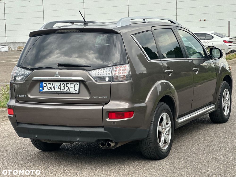 Mitsubishi Outlander 2.0 DID Intense + SE - 6