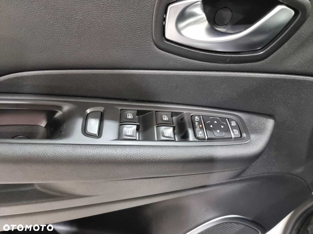 Renault Captur - 24