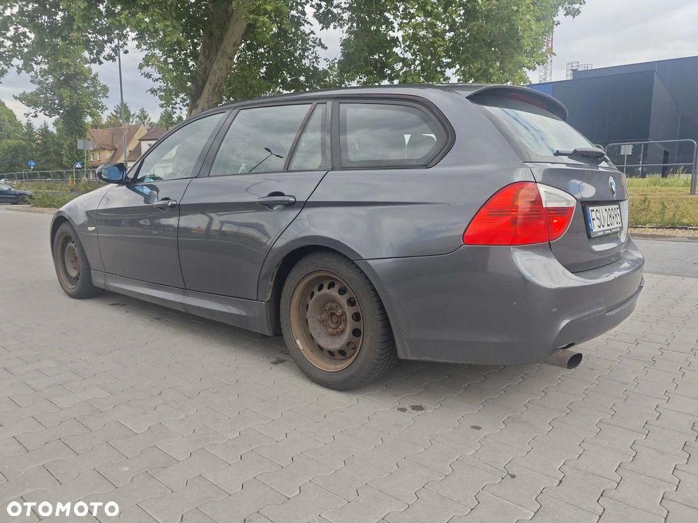 BMW Seria 3 320i - 9